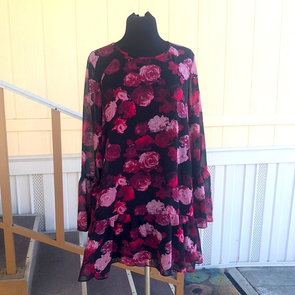 Beautiful BCBG Generation Flowly Dress - Picture 1 of 13